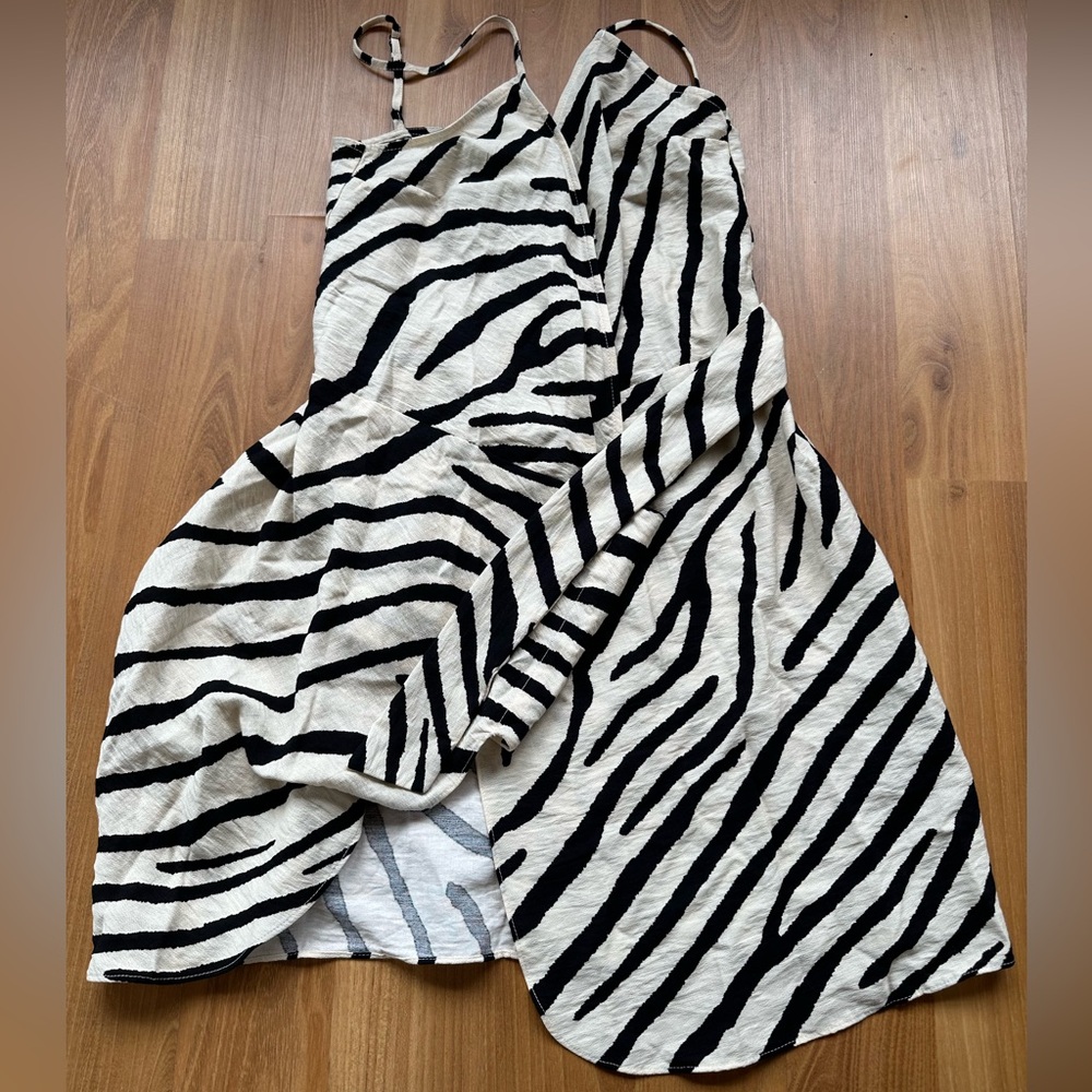 H&M, black and tan tie dress